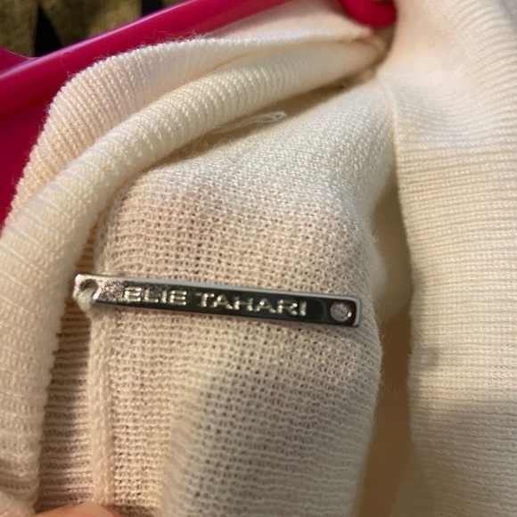 ELIE Tahari Kacey Mock Neck Riffle Trim Sweater 100% Merino Wool - Picture 5 of 7